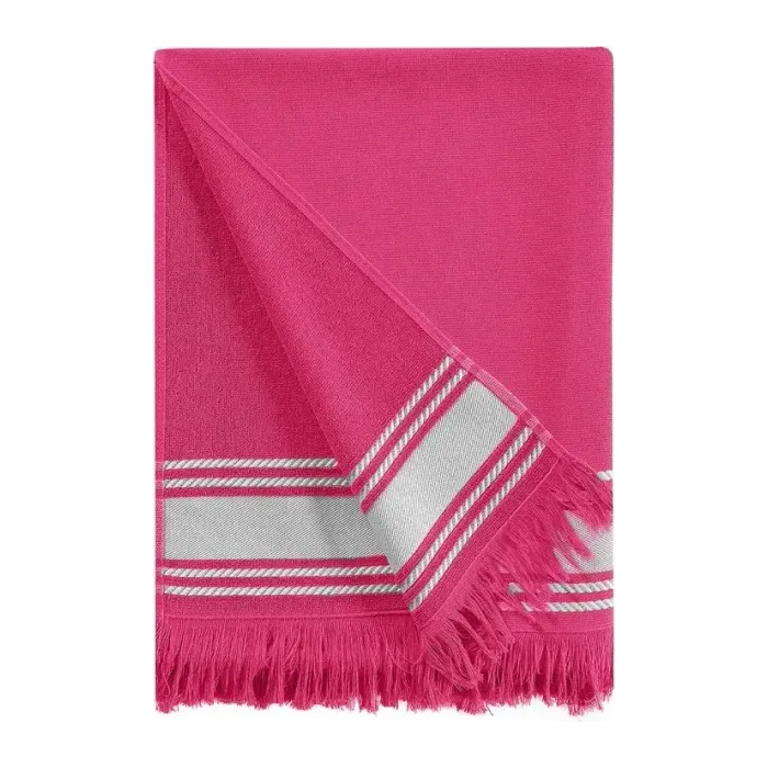 Drap de plage personnalisé brodé à Paris, coloris rose indien (modèle Longchamp, 100 % coton, face lisse et dos éponge)