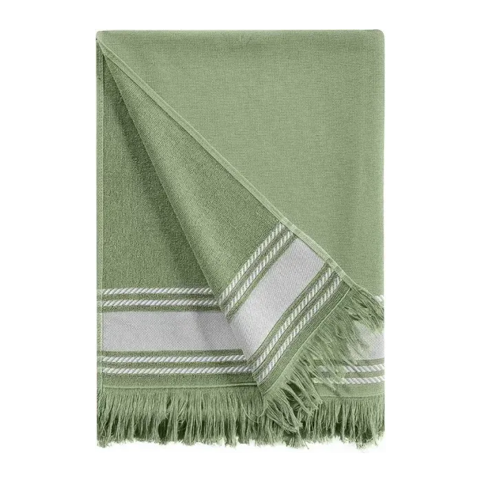 Drap de plage personnalisé brodé à Paris, coloris sauge (modèle Longchamp, 100 % coton, face lisse et dos éponge)