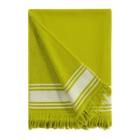 Drap de plage personnalisé brodé à Paris, coloris citronelle (modèle Longchamp, 100 % coton, face lisse et dos éponge)