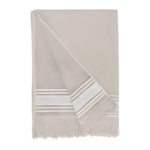 Drap de plage personnalisé brodé à Paris, coloris sable (modèle Longchamp, 100 % coton, face lisse et dos éponge)