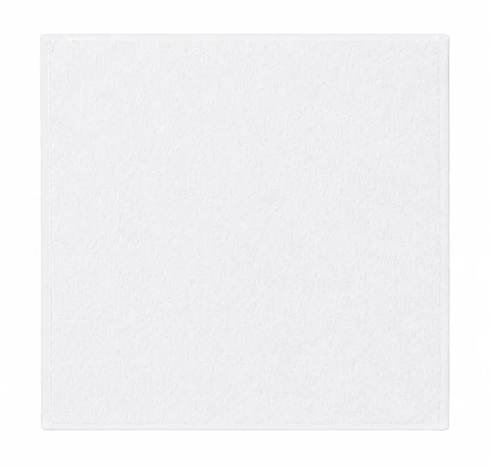 Serviette invité personnalisée brodée à Paris, coloris blanc (modèle Rivoli, 100 % coton éponge bouclette)
