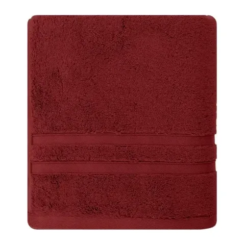 Serviette de bain personnalisée brodée à Paris, coloris rouge (modèle Royale, 80 % coton peigné · 20 % modal)