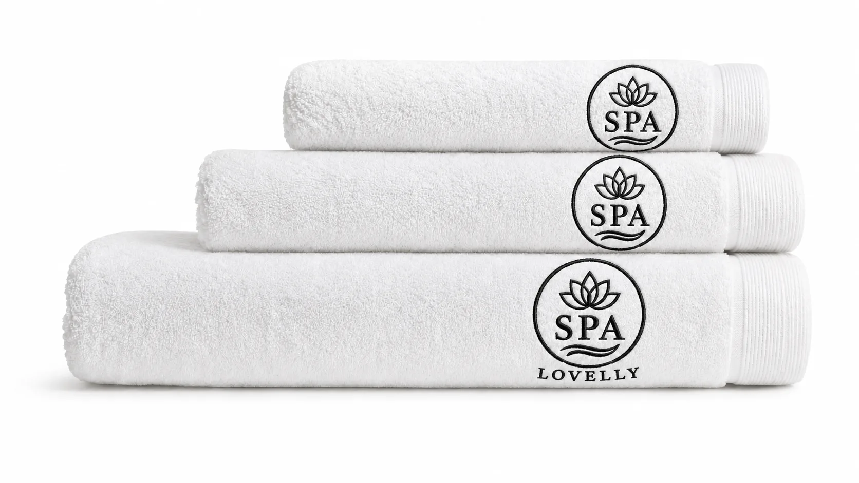 Serviette spa personnalisée brodée à votre logo : trois serviettes de spa en éponge blanche brodées du même logo